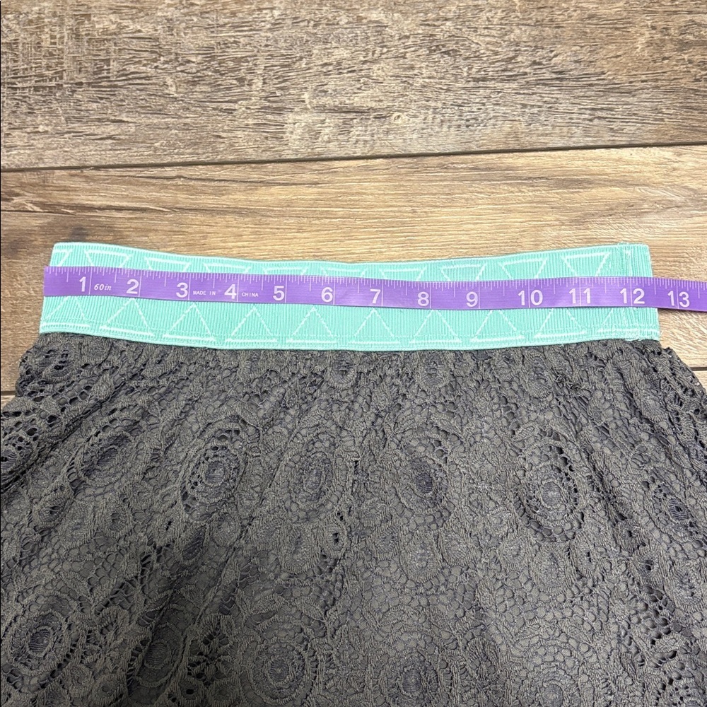 EUC LuLaRoe Lucy Lace Midi Skirt Gray XS - Picture 2 of 7